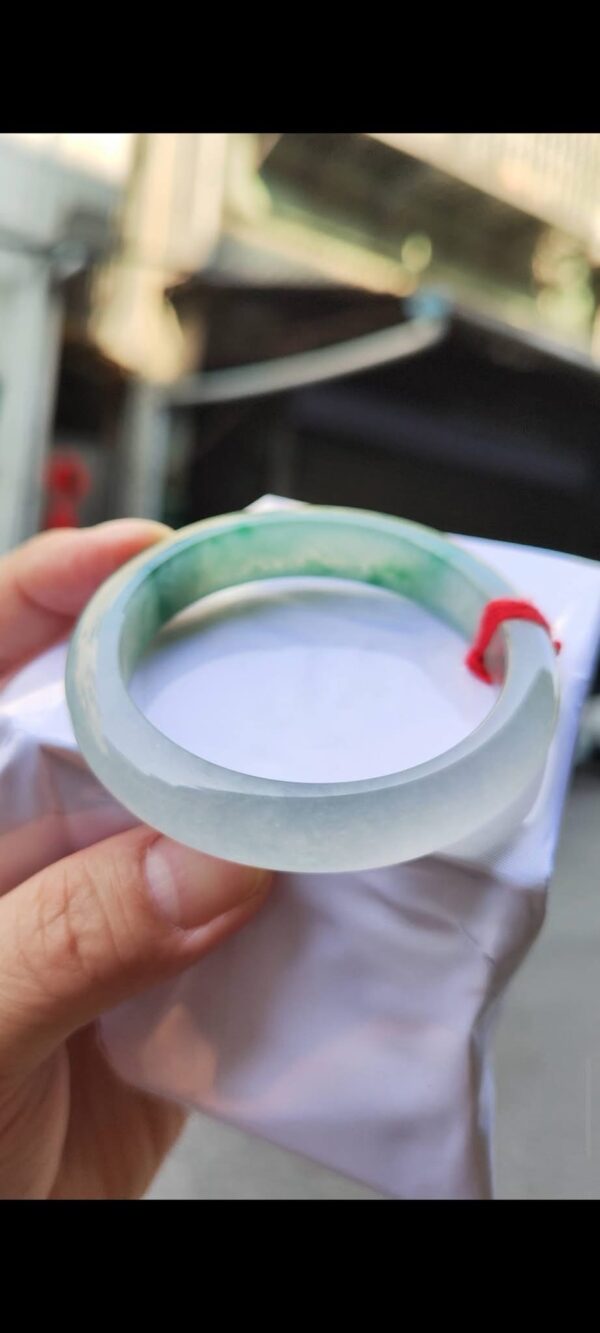 ✨ 木拿場口 頂級放光玻璃種飄綠花 正圈厚庄手鐲