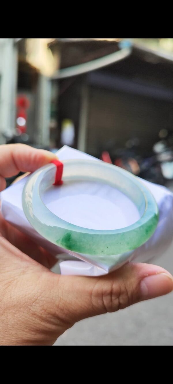 ✨ 木拿場口 頂級放光玻璃種飄綠花 正圈厚庄手鐲