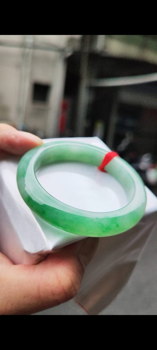 ✨   飄陽綠 正圈厚庄手鐲💚 天然緬甸玉A貨