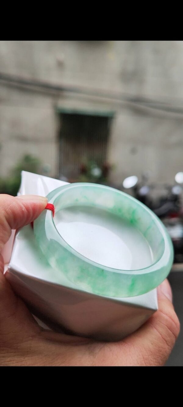 ✨  玻璃種飄綠 正圈寬版手鐲💚 天然緬甸玉A貨