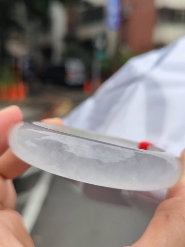 ✨  木拿頂級放光玻璃種 正圈厚庄寬版手鐲

💚 天然緬甸玉A貨