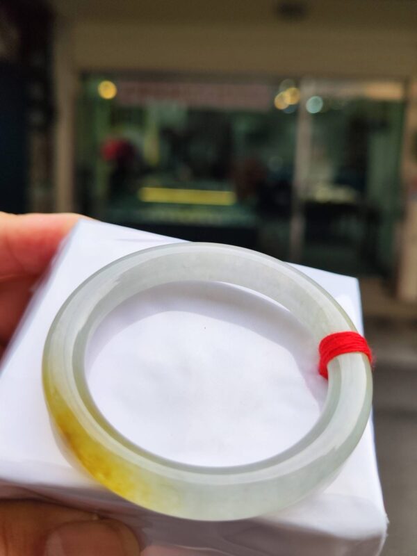 img_7780 ✨ 飄蜜黃放光玻璃種正圈圓骨手鐲
💚 天然緬甸玉A貨