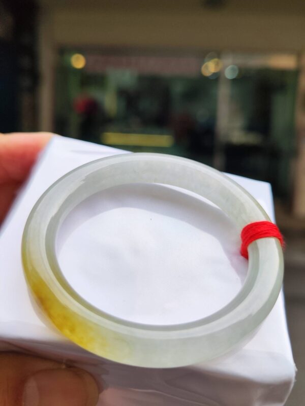 img_7781 ✨ 飄蜜黃放光玻璃種正圈圓骨手鐲
💚 天然緬甸玉A貨
