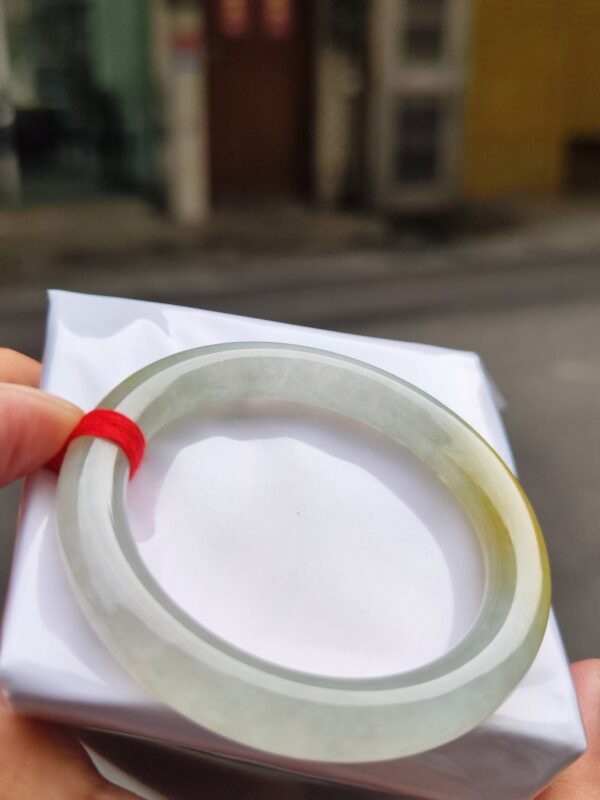 img_7787 ✨ 飄蜜黃放光玻璃種正圈圓骨手鐲
💚 天然緬甸玉A貨