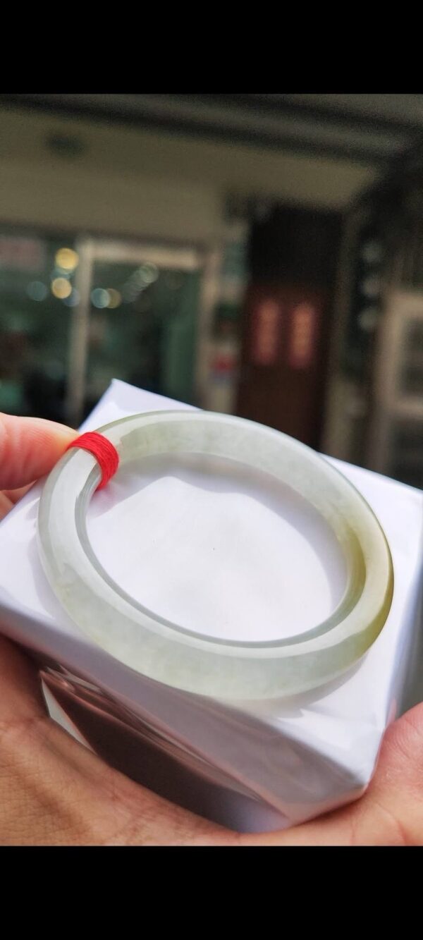 img_7789 ✨ 飄蜜黃放光玻璃種正圈圓骨手鐲
💚 天然緬甸玉A貨