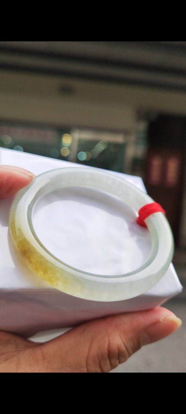 img_7790 ✨ 飄蜜黃放光玻璃種正圈圓骨手鐲
💚 天然緬甸玉A貨