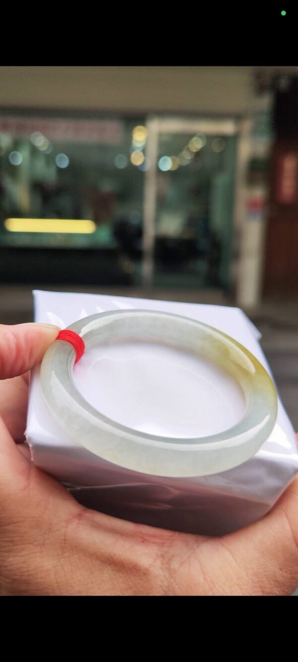 img_7792 ✨ 飄蜜黃放光玻璃種正圈圓骨手鐲
💚 天然緬甸玉A貨