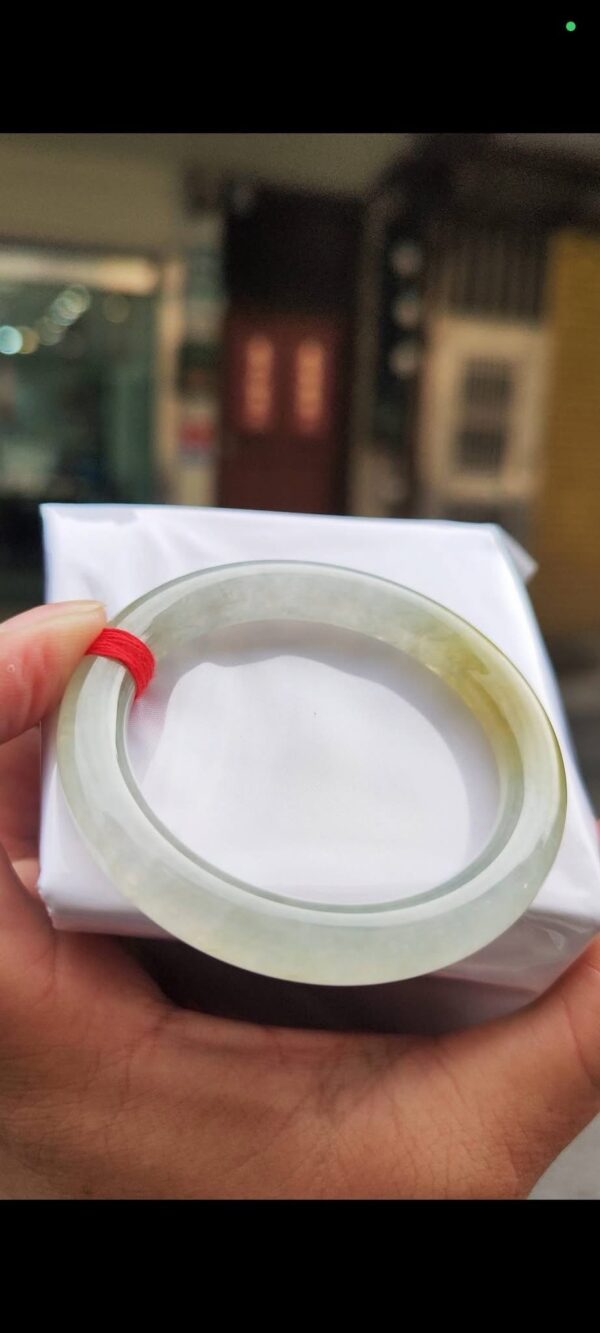 img_7793 ✨ 飄蜜黃放光玻璃種正圈圓骨手鐲
💚 天然緬甸玉A貨