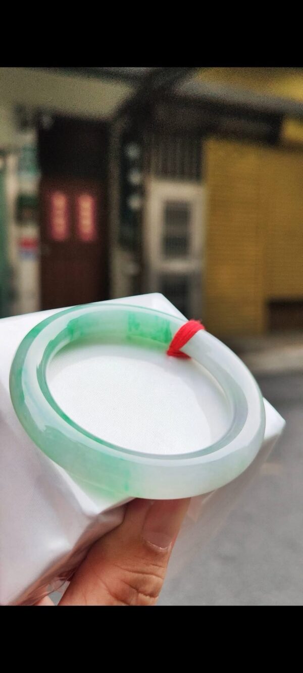 img_7796 ✨ 冰芙蓉種飄陽綠 正圈手鐲
💚 天然緬甸玉A貨