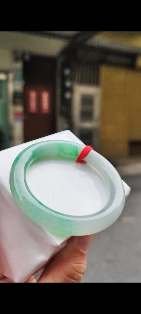 img_7797 ✨ 冰芙蓉種飄陽綠 正圈手鐲
💚 天然緬甸玉A貨