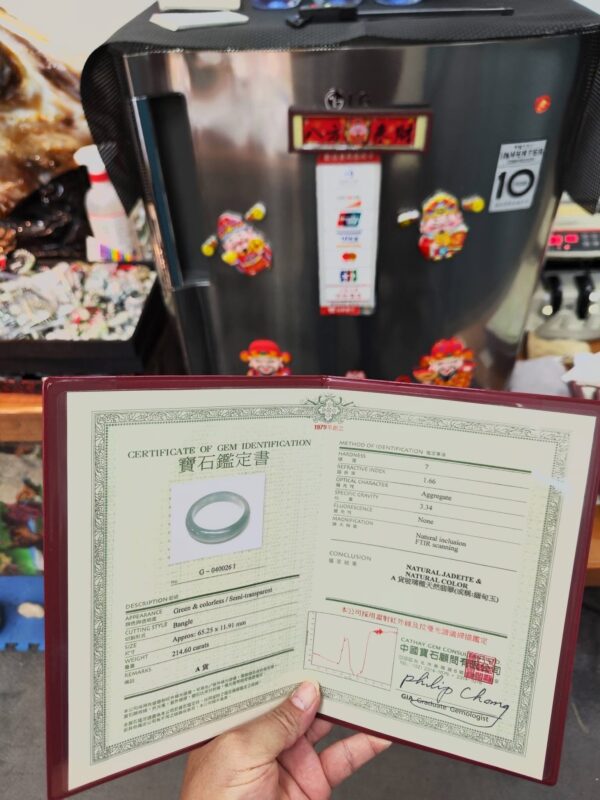 ✨ 木拿放光玻璃種 正圈手鐲

💚 天然緬甸玉A貨