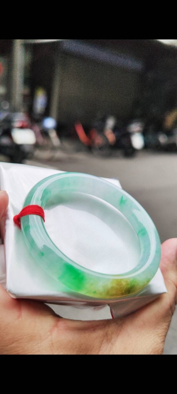 ✨ 冰種三彩圓骨正圈手鐲 ✨                            💚 天然緬甸玉A貨
