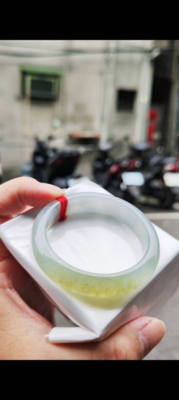✨ 冰玻種飄蜜黃正圈手鐲 ✨
💛天然緬甸玉A貨