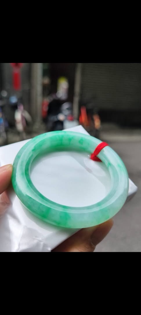 ✨  圓骨飄陽綠 正圈手鐲💚 天然緬甸玉A貨