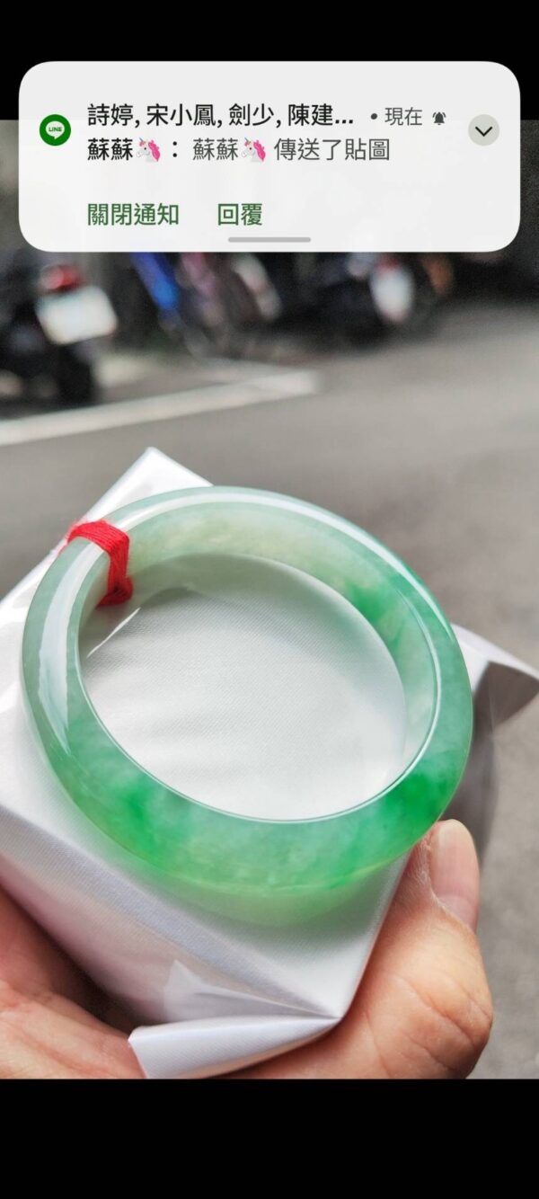 img_0172-2 ✨ 冰透飄陽綠 正圈厚庄手鐲💚 天然緬甸玉A貨