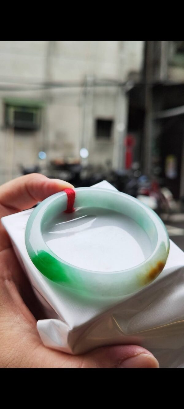 img_0676-2 三彩飄陽綠 正圈手鐲
💚 天然緬甸玉A貨
