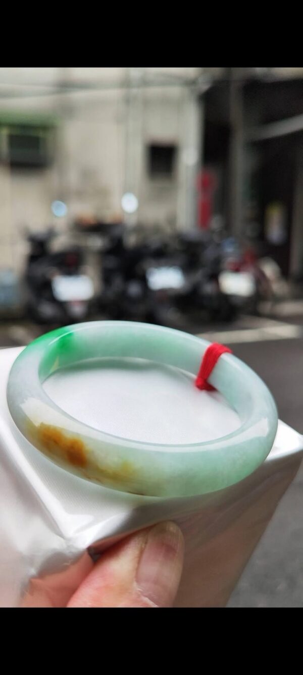 img_0679-2 三彩飄陽綠 正圈手鐲
💚 天然緬甸玉A貨