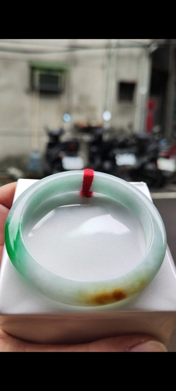 img_0680-2 三彩飄陽綠 正圈手鐲
💚 天然緬甸玉A貨