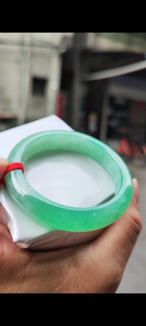 img_9787-3 ✨ 冰種飄陽綠 正圈手鐲
💚 天然緬甸玉A貨