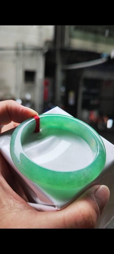 ✨ 冰種飄陽綠 正圈手鐲💚 天然緬甸玉A貨