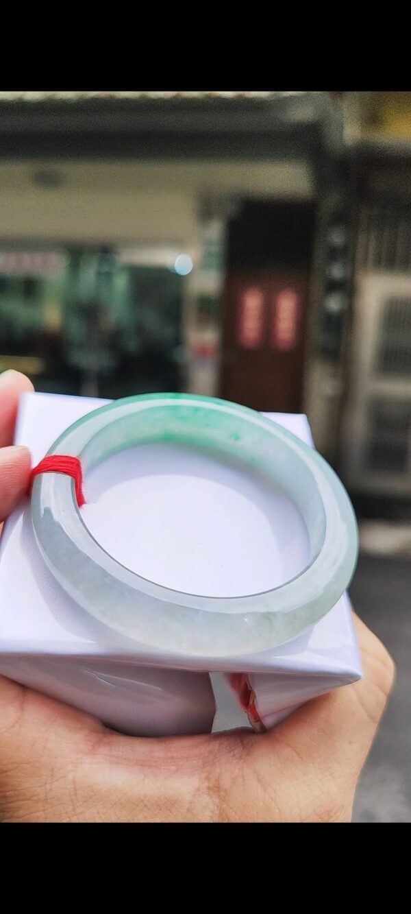 img_1546 ✨ 放光玻璃種飄綠花 正圈手鐲💚 天然緬甸玉A貨