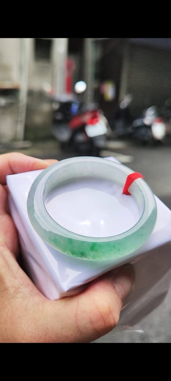 img_1554 ✨ 放光玻璃種飄綠花 正圈手鐲💚 天然緬甸玉A貨