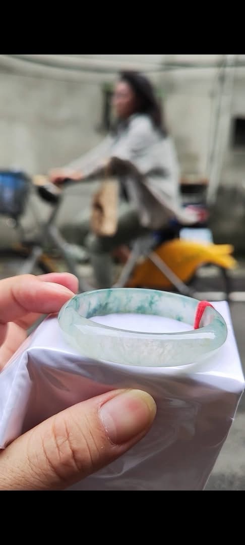 img_1558 ✨ 頂級放光玻璃種飄綠花 正圈手鐲
💚 天然緬甸玉A貨