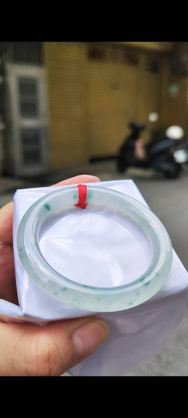 img_1766 ✨ 放光玻璃種圓骨飄花 正圈手鐲
💚 天然緬甸玉A貨