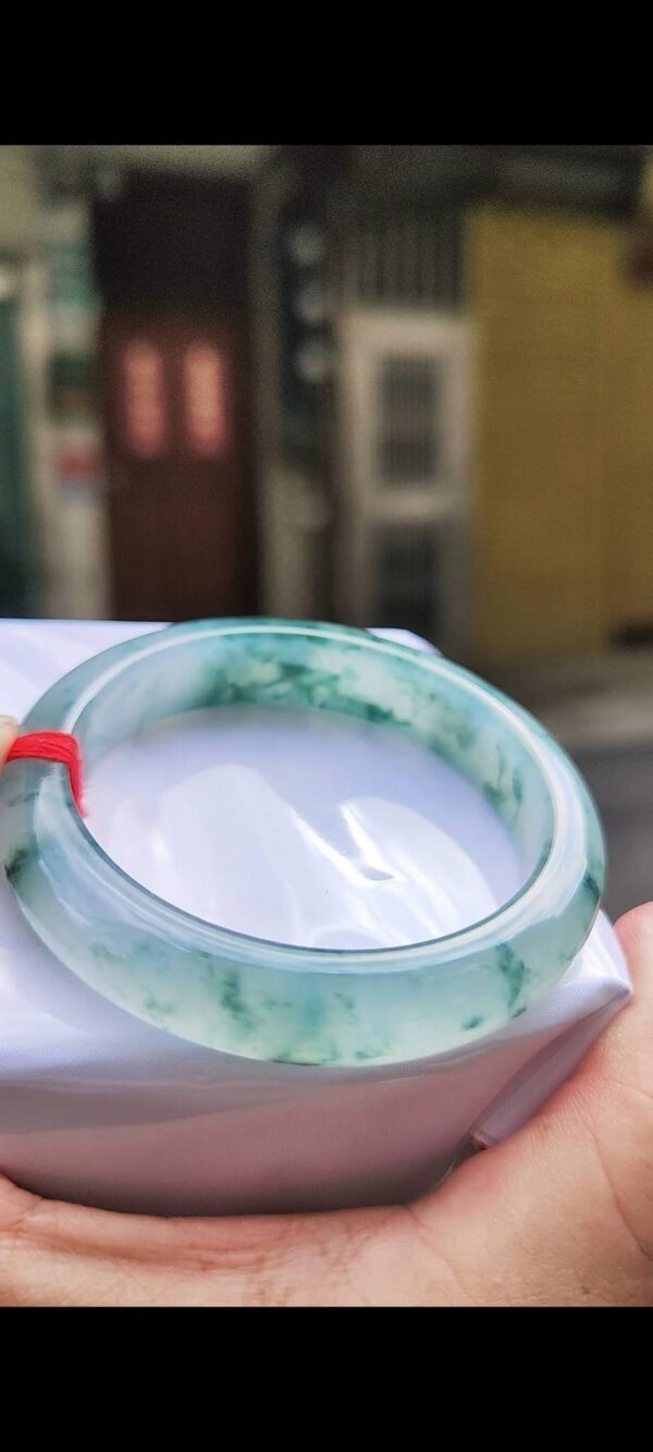 img_1917 ✨ 頂級放光玻璃種飄花正圈手鐲
💚 天然緬甸玉A貨