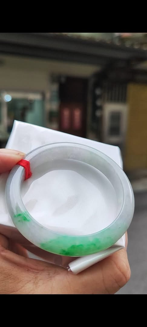 ✨  飄陽綠正圈手鐲

💚 天然緬甸玉A貨 💎