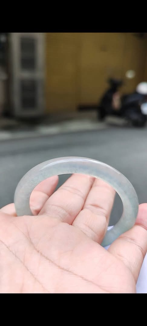 img_1980 放光玻璃種正圈圓骨手鐲
💚 天然緬甸玉A貨