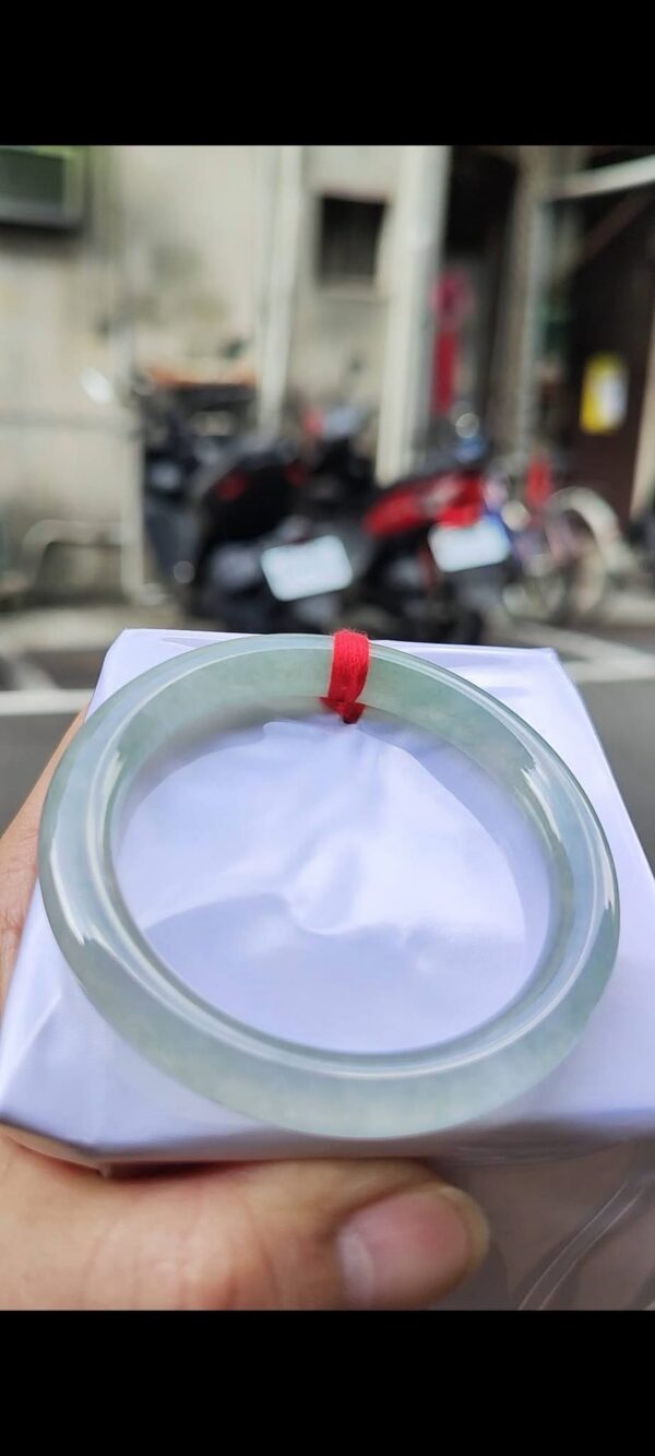 img_1985 放光玻璃種正圈圓骨手鐲
💚 天然緬甸玉A貨