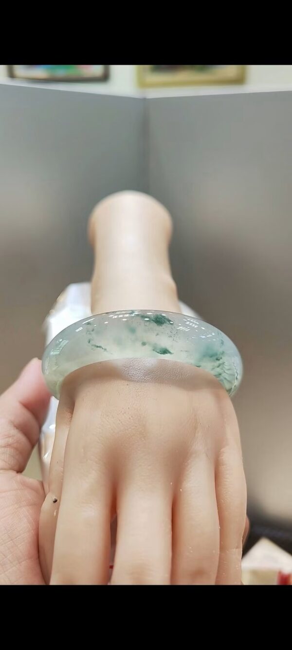 img_5473-2 ✨ 頂級木拿放光玻璃種飄花正圈手鐲💚 天然緬甸玉A貨