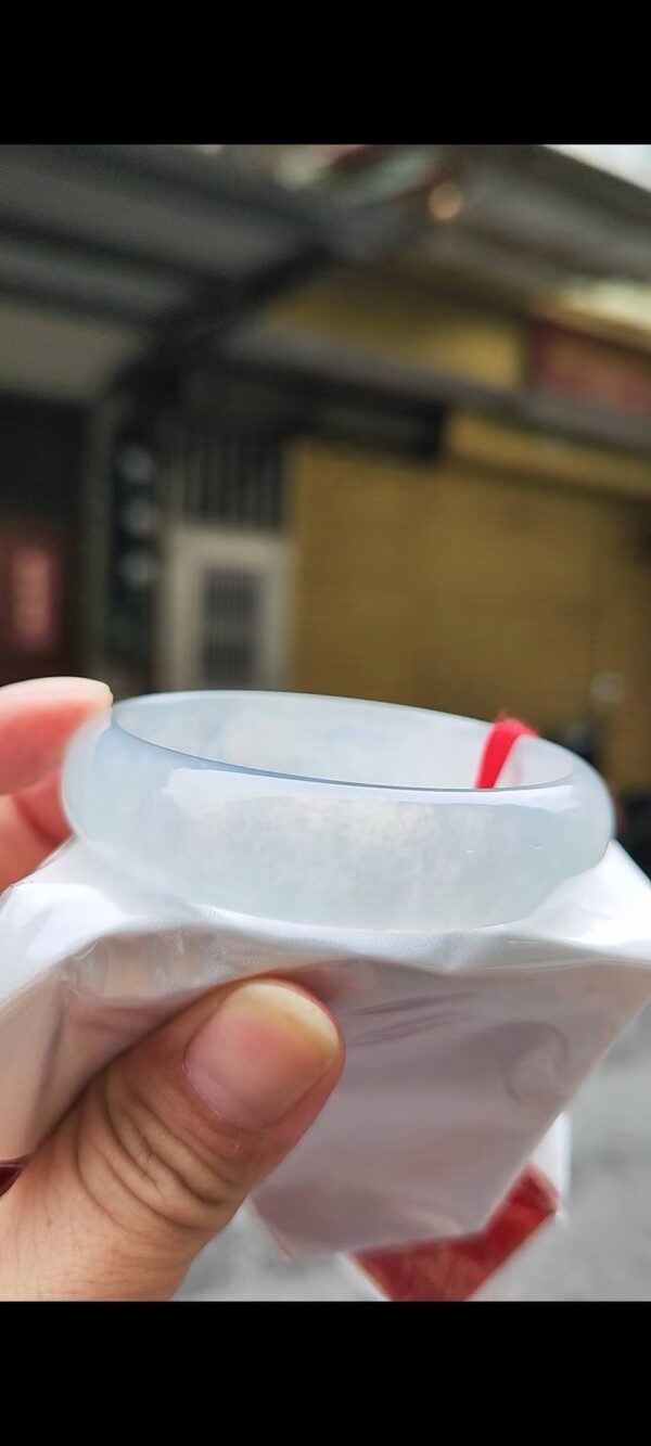 img_5653 ✨ 木拿寬版放光玻璃種正圈手鐲
💚 天然緬甸玉A貨