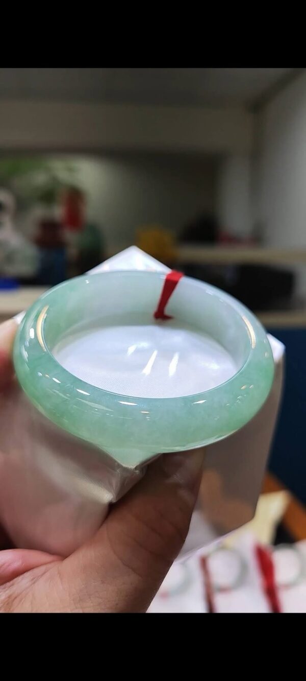 img_8501-2 ✨冰透超寬版飄綠花正圈手鐲💚 天然緬甸玉A貨