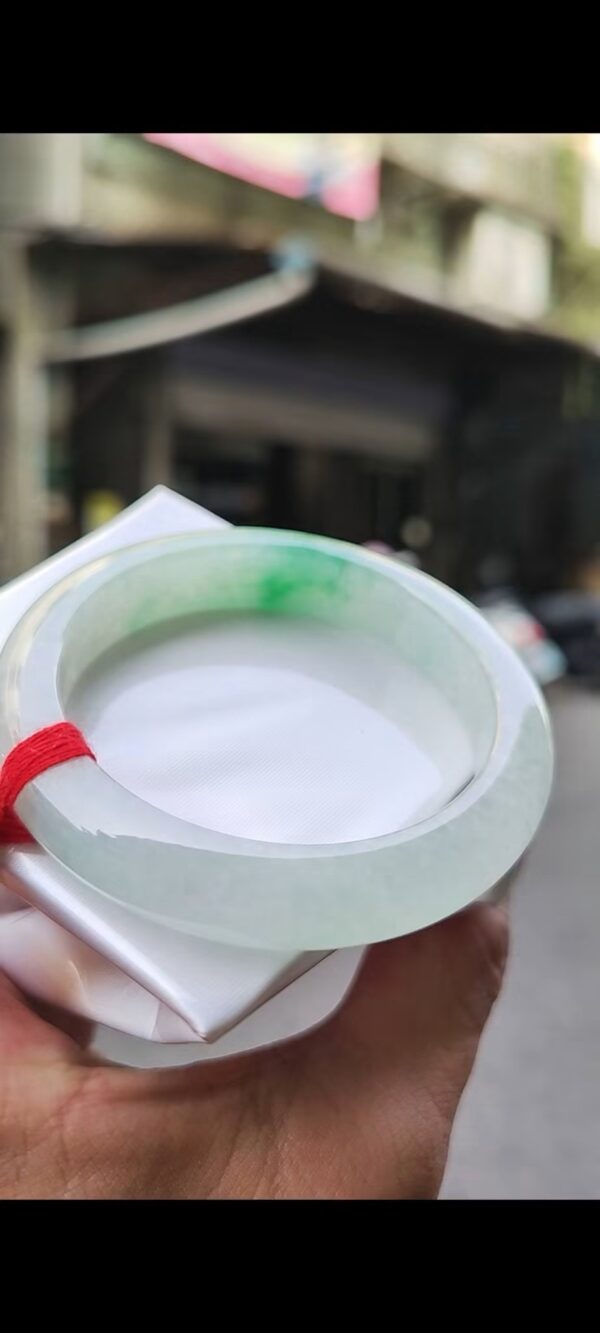 ✨冰種飄綠厚庄正圈手鐲💚 天然緬甸玉A貨