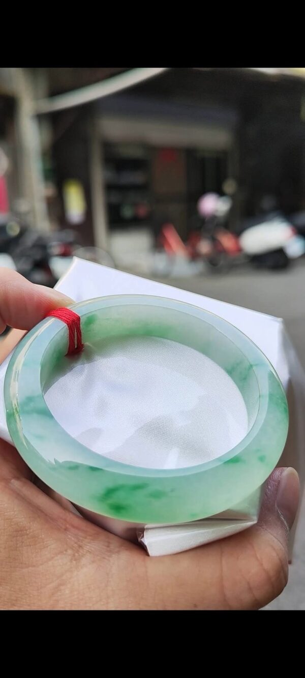 ✨冰種飄綠花厚庄正圈手鐲💚 天然緬甸玉A貨